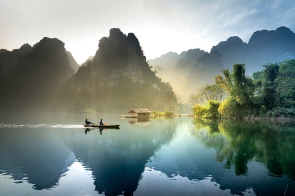 Indovina un lago famoso dalla sua forma